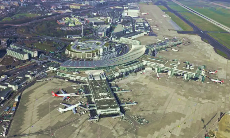 Internationaler Flughafen Düsseldorf