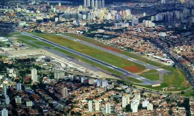 サンパウロ/グアルーリョス・ゴベルナドル・アンドレ・フランコ・モントロ国際空港