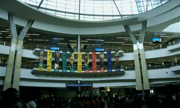 أو مطار تامبو الدولي