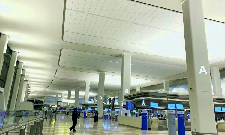 拉瓜迪亚机场