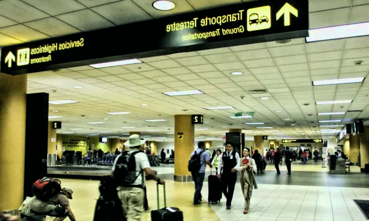 مطار خورخي شافيز الدولي