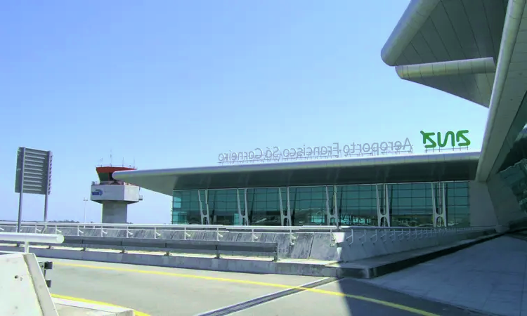Аэропорт Франсиско де Са Карнейру