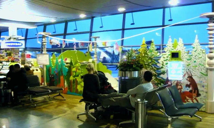 De internationale luchthaven van Riga