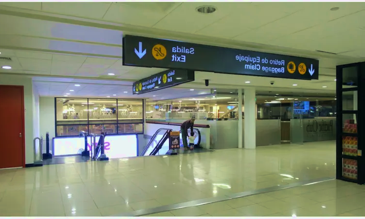 아르투로 메리노 베니테스 국제공항