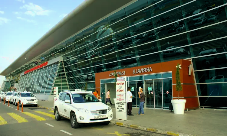 مطار تبليسي الدولي