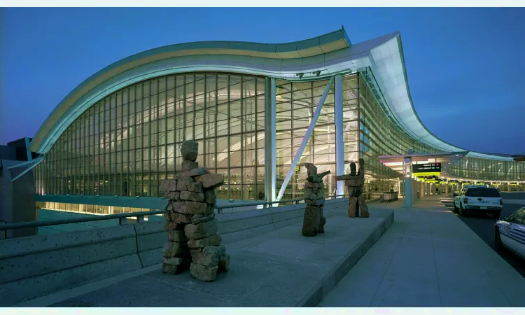 مطار تورونتو بيرسون الدولي